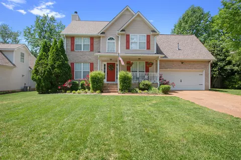 Exterior - 2011 Spring Meadow Cir, Spring Hill, TN 37174 photo 3 of 10