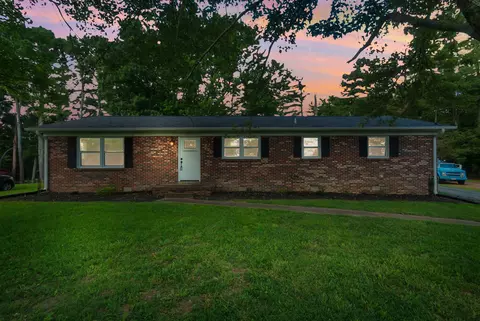 307 Pilkinton Dr, Lawrenceburg, TN 38464