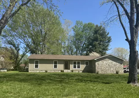 107 Glade Dr, Tullahoma, TN 37388