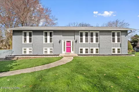 9613 Cotesworth Ln, Knoxville, TN 37922