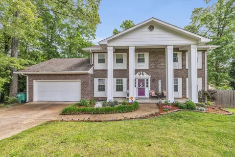 1204 Wood Pines Ln, Hixson, TN 37343
