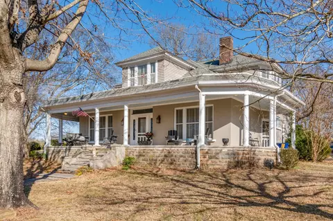 320 N Main St, Cornersville, TN 37047