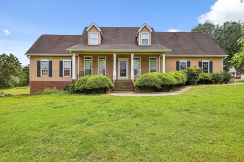 101 Golden Oaks Dr, La Fayette, GA 30728