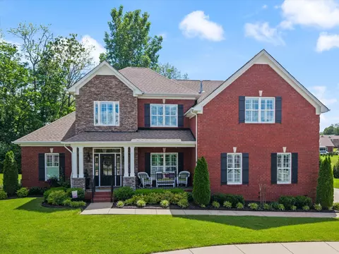 822 Baggins Ct, Gallatin, TN 37066
