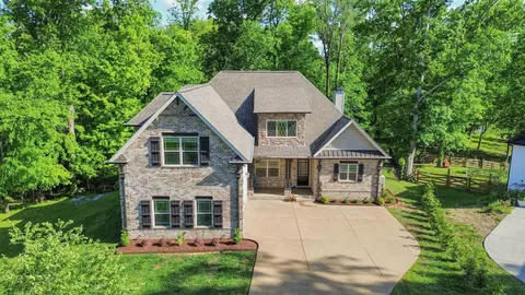 400 Zephyr Cv, Lebanon, TN 37087