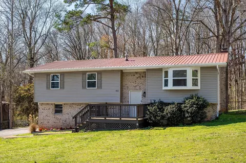 812 S Valleywood Cir, Hixson, TN 37343