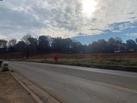 680 Peachers Mill Rd, Clarksville, TN 37042