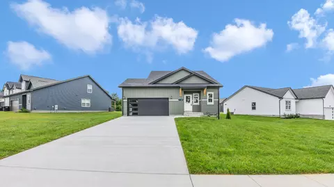493 Herman Dr, Clarksville, TN 37042