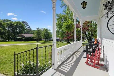 Exterior - 155 High St, Morrison, TN 37357 photo 6 of 26