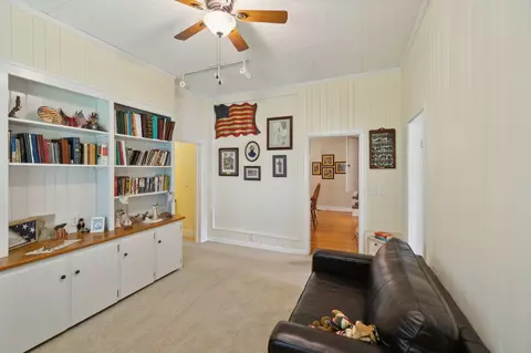 Entry Way - 155 High St, Morrison, TN 37357 photo 4 of 10