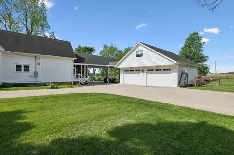 Exterior - 155 High St, Morrison, TN 37357 photo 19 of 26