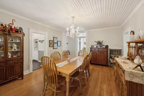 Dining - 155 High St, Morrison, TN 37357 photo 3 of 5