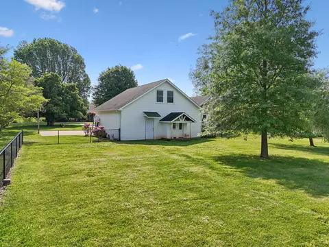 Exterior - 155 High St, Morrison, TN 37357 photo 23 of 26