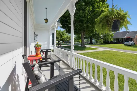 Exterior - 155 High St, Morrison, TN 37357 photo 7 of 26