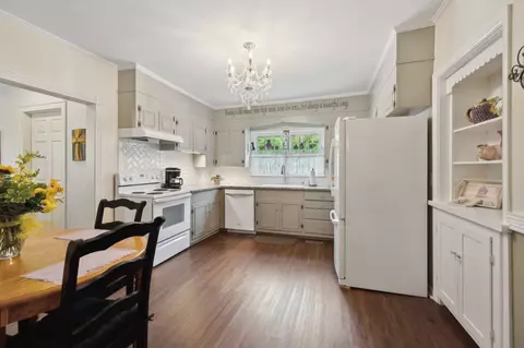 Kitchen - 155 High St, Morrison, TN 37357 photo 1 of 4