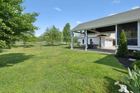 Exterior - 155 High St, Morrison, TN 37357 photo 17 of 26