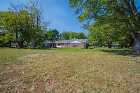 445 Pocahontas Rd, Morrison, TN 37357
