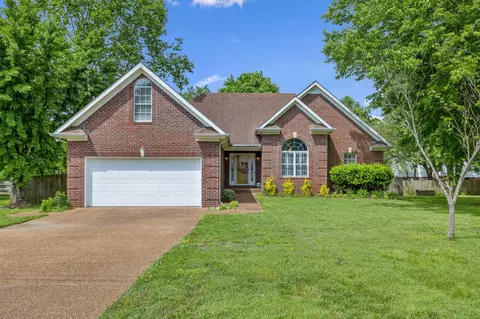 2591 Milton Ln, Thompsons Station, TN 37179