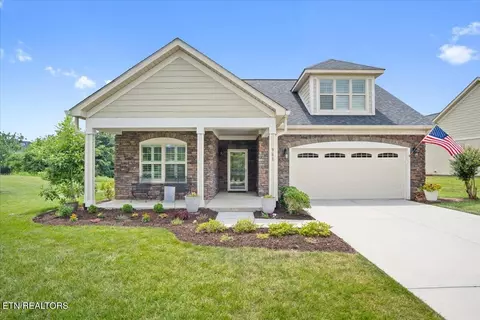 961 Pryse Farm Blvd, Knoxville, TN 37934