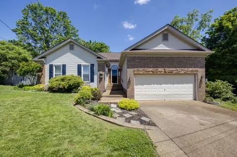 2004 Pinewood Ct, Mount Juliet, TN 37122