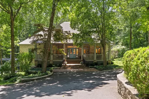 2048 Timberwood Dr, Nashville, TN 37215
