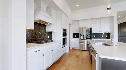 Kitchen - 4059 John Marsh Rd, Spring Hill, TN 37174 photo 3 of 4
