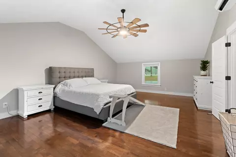 Bedroom - 3288 Ball Rd, Cunningham, TN 37052 photo 2 of 7
