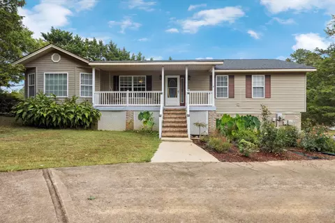 732 Salem Rd, Rossville, GA 30741