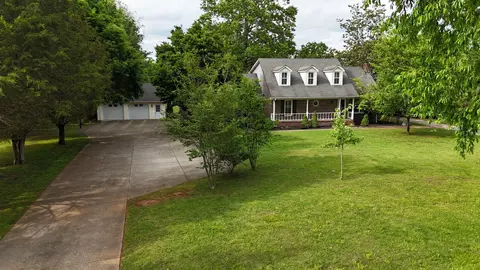2009 Tulip Hill Dr, Murfreesboro, TN 37127
