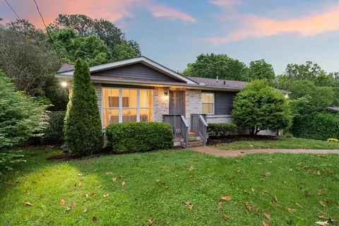 1312 Winthorne Dr, Nashville, TN 37217