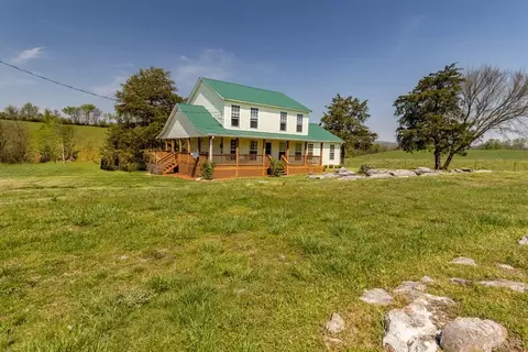 7511 Upper East Valley Rd, Pikeville, TN 37367