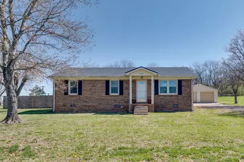 1205 Shackelford Dr, Mount Pleasant, TN 38474