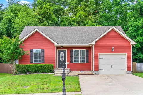 3696 Fox Tail Dr, Clarksville, TN 37040