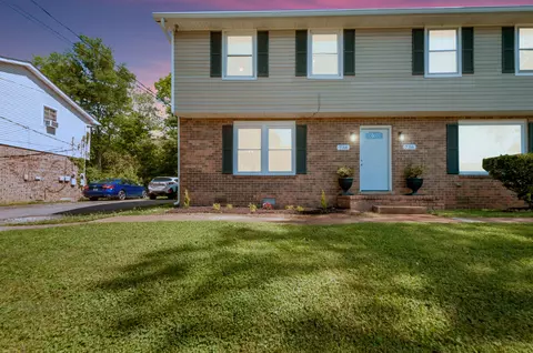 738 Mcpherson Dr, Nashville, TN 37221