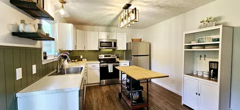 Kitchen - 429 E Castle St, Murfreesboro, TN 37130 photo 2 of 2