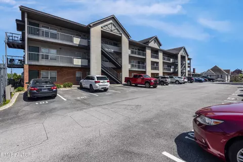 1201 Laurel Ave #207, Knoxville, TN 37916