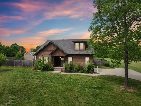 5652 Hwy 48, Cunningham, TN 37052