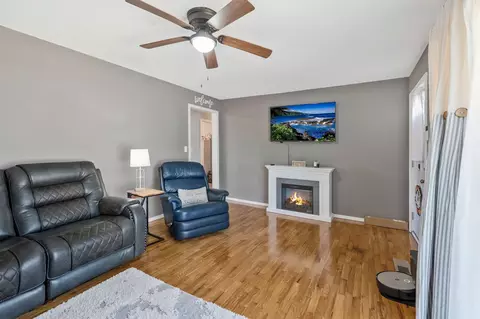 Living - 93 Evans Rd, Five Points, TN 38457 photo 2 of 3