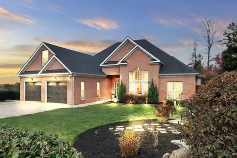 2275 Red Tail Ln, Chattanooga, TN 37421