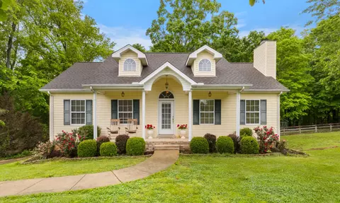 126 Silver Ln, Chapmansboro, TN 37035