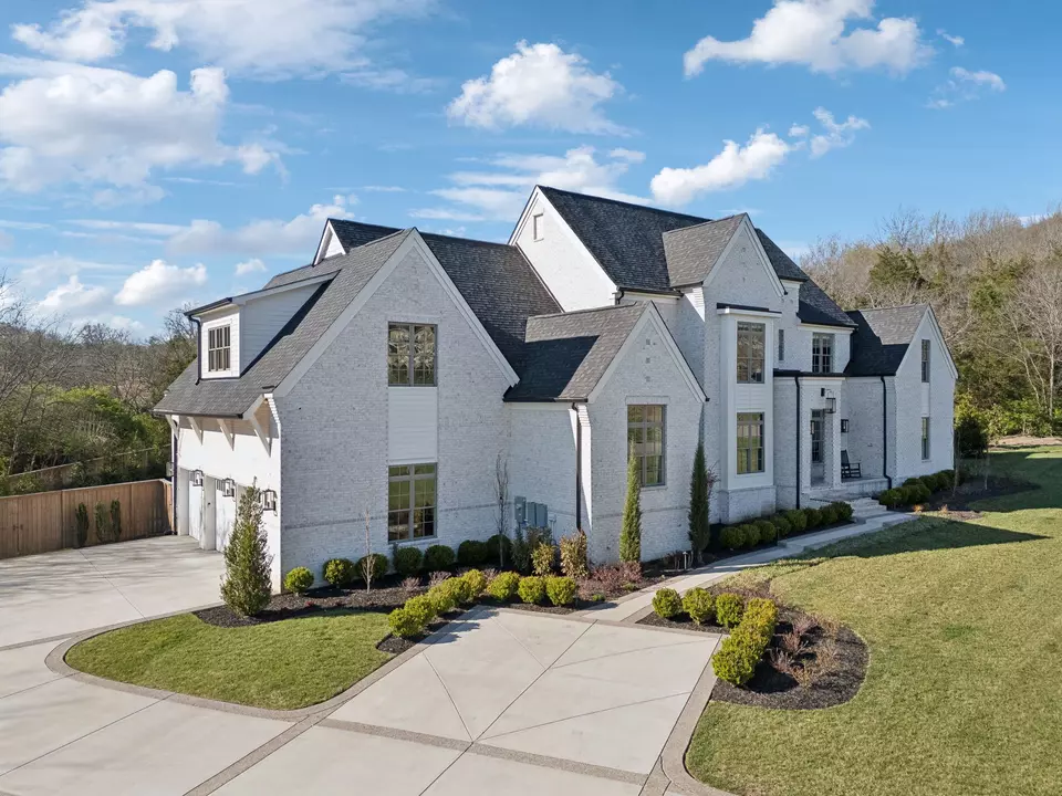 Exterior - 910 Sunset Ridge Dr, Franklin, TN 37069 photo 3 of 23