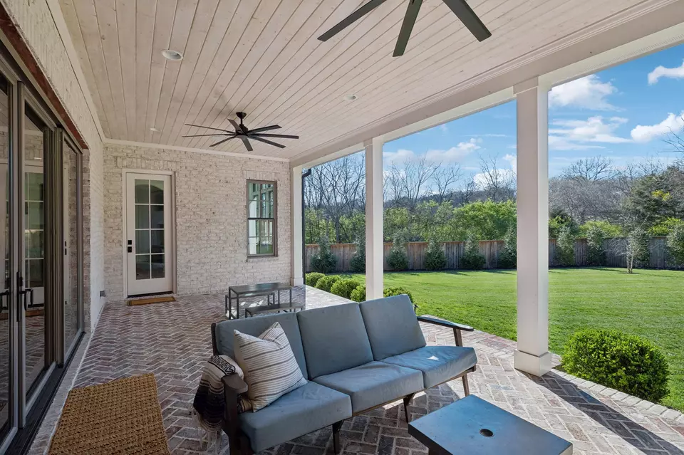 Exterior - 910 Sunset Ridge Dr, Franklin, TN 37069 photo 9 of 23