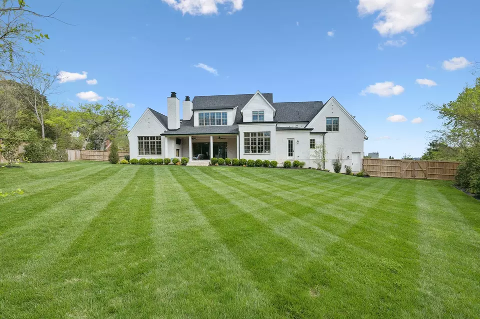 Exterior - 910 Sunset Ridge Dr, Franklin, TN 37069 photo 4 of 23