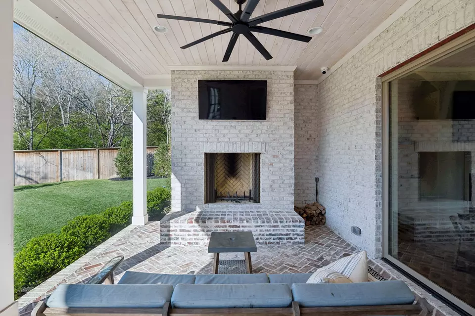 Exterior - 910 Sunset Ridge Dr, Franklin, TN 37069 photo 7 of 23