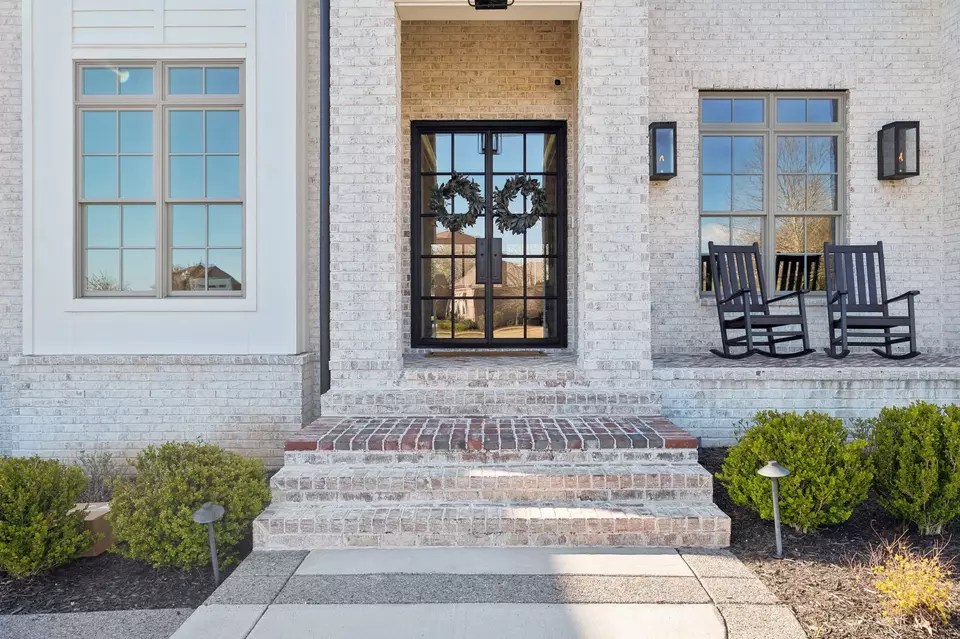 Exterior - 910 Sunset Ridge Dr, Franklin, TN 37069 photo 6 of 23