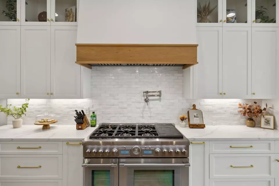 Kitchen - 910 Sunset Ridge Dr, Franklin, TN 37069 photo 3 of 3