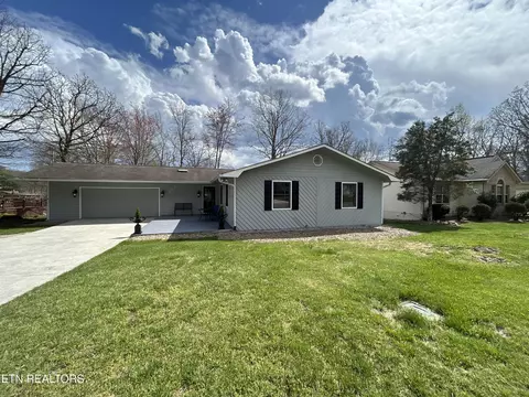 109 Britton Ln, Crossville, TN 38558