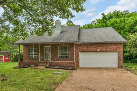 688 Kingsway Dr, Old Hickory, TN 37138