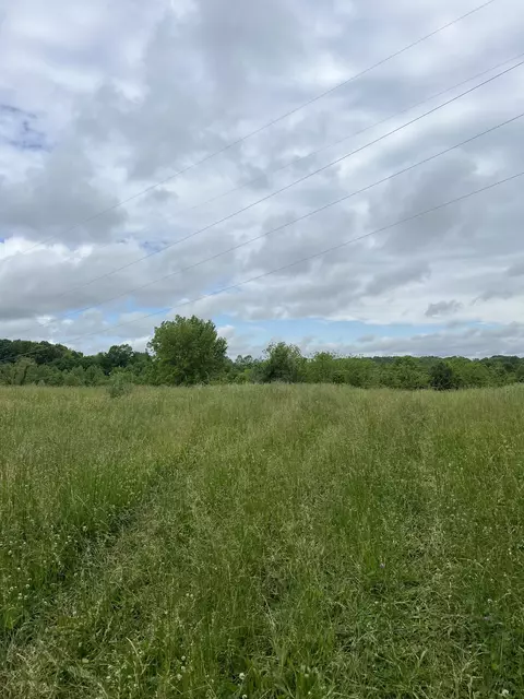 18 Oakmere Ln, Lafayette, TN 37083