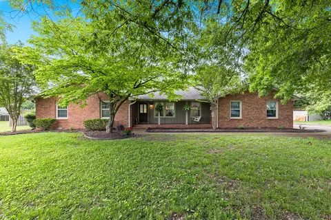 2707 Cages Bend Rd, Gallatin, TN 37066